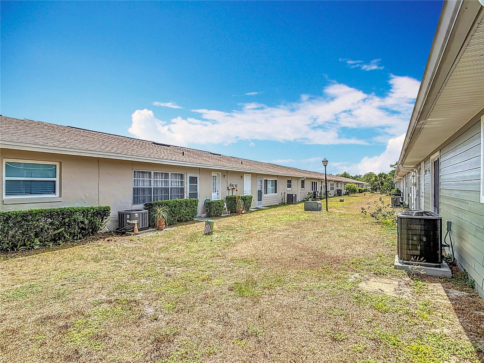 244 OAKLEIGH DR #200