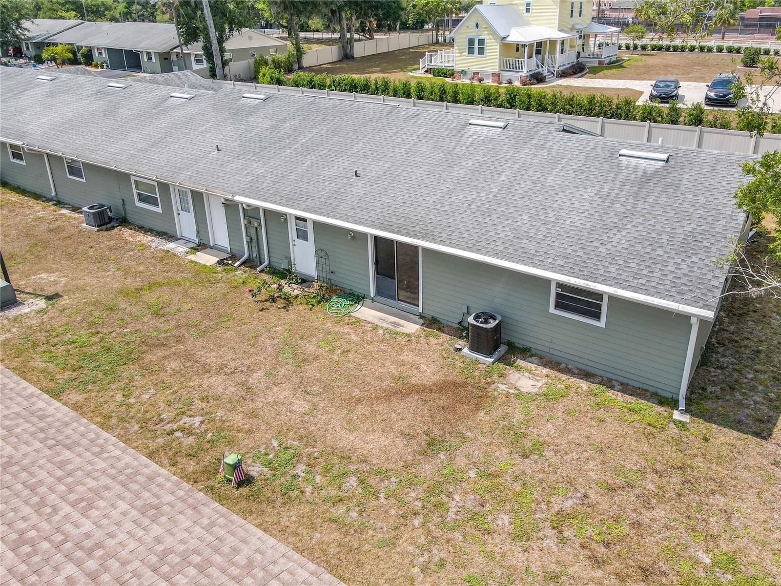 244 OAKLEIGH DR #200