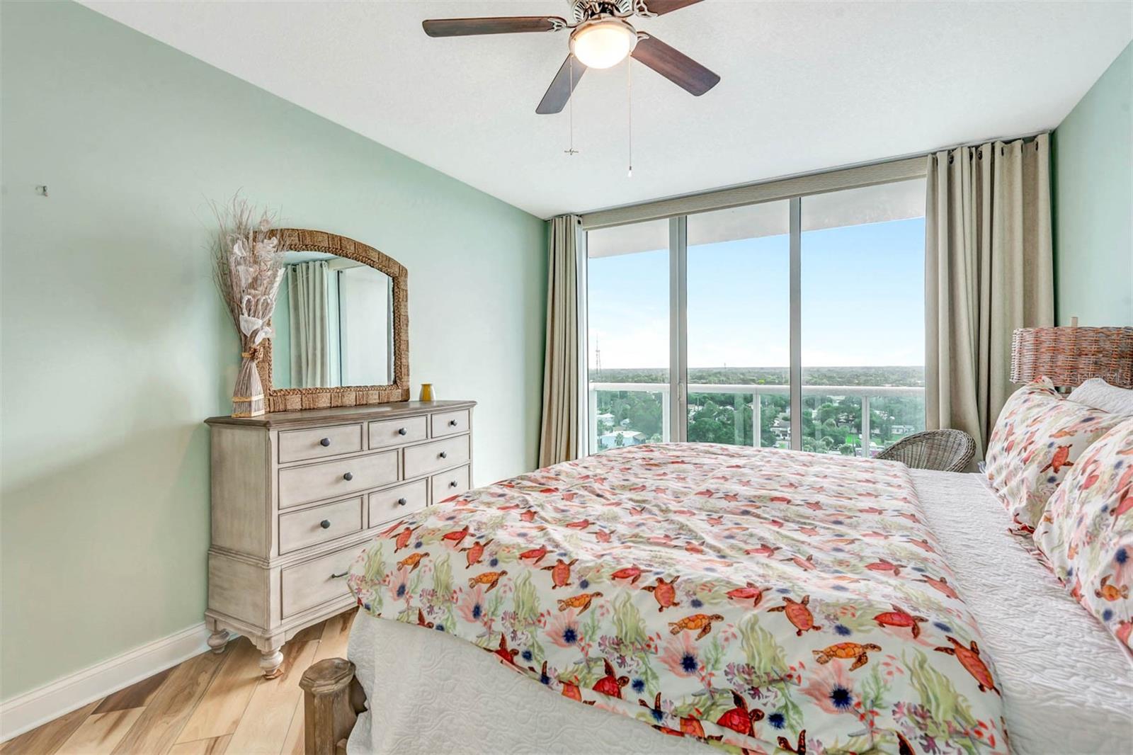 241 RIVERSIDE DR #1209