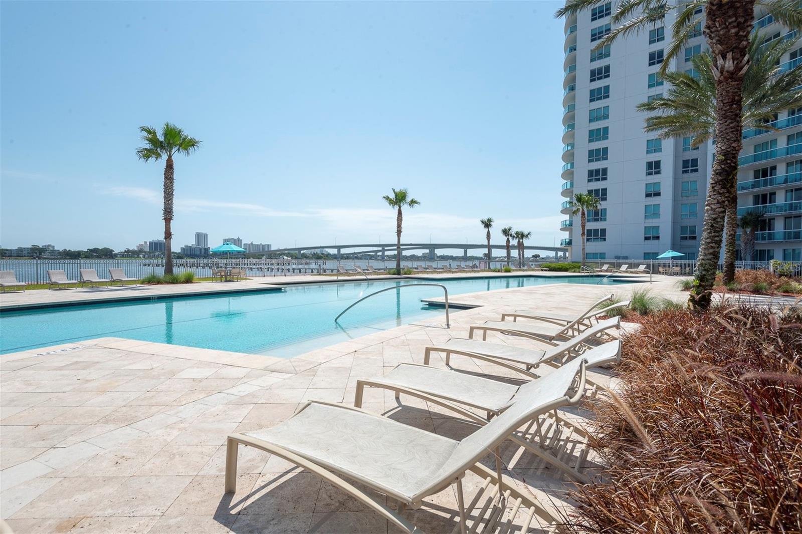 241 RIVERSIDE DR #1209