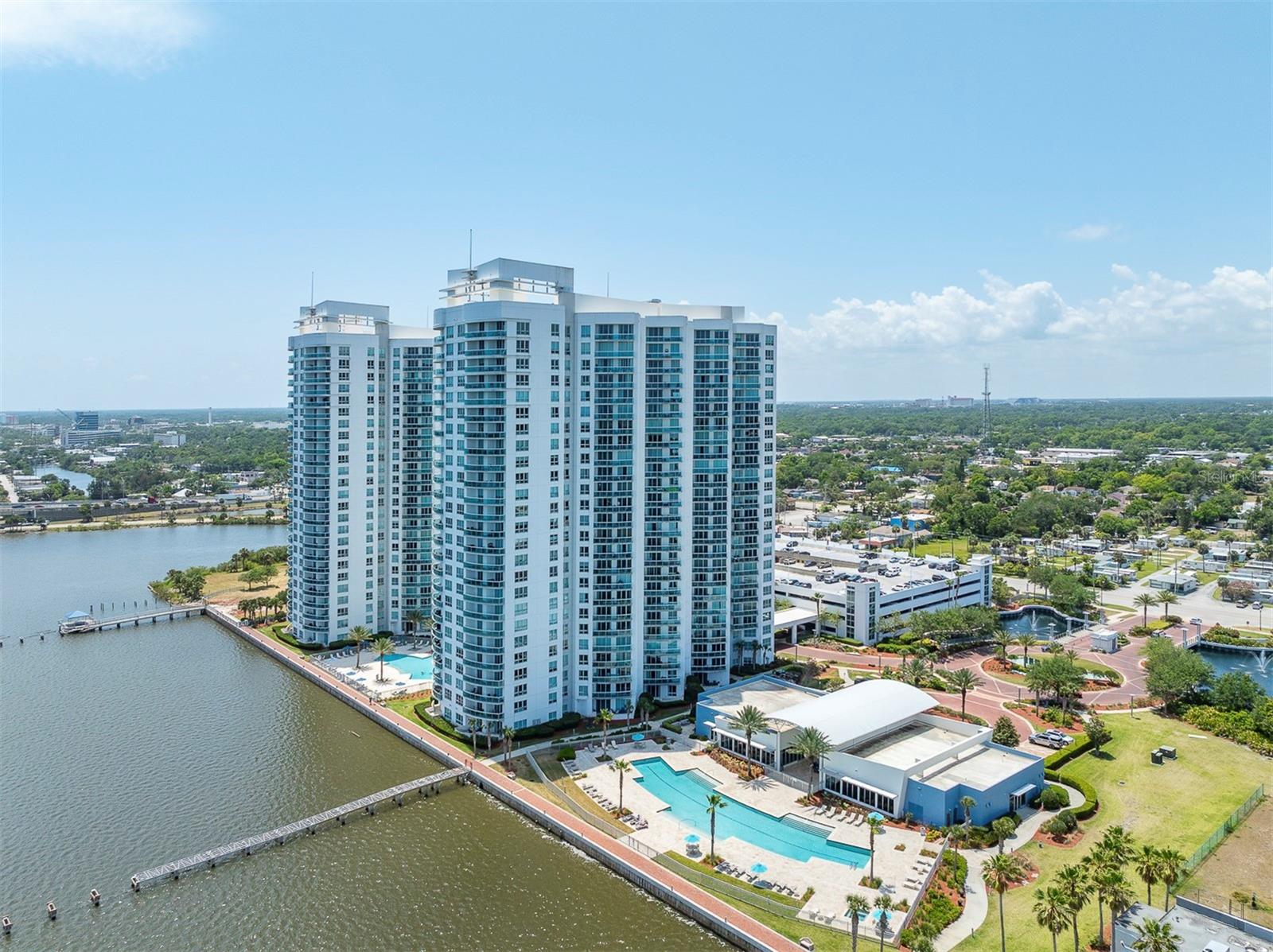 241 RIVERSIDE DR #1209