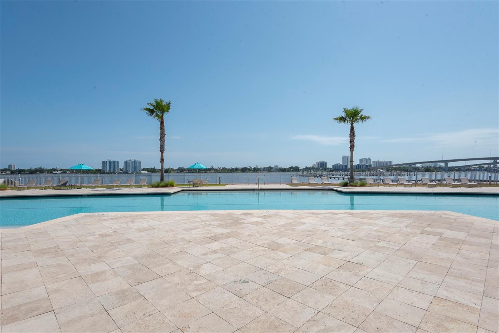 241 RIVERSIDE DR #1209