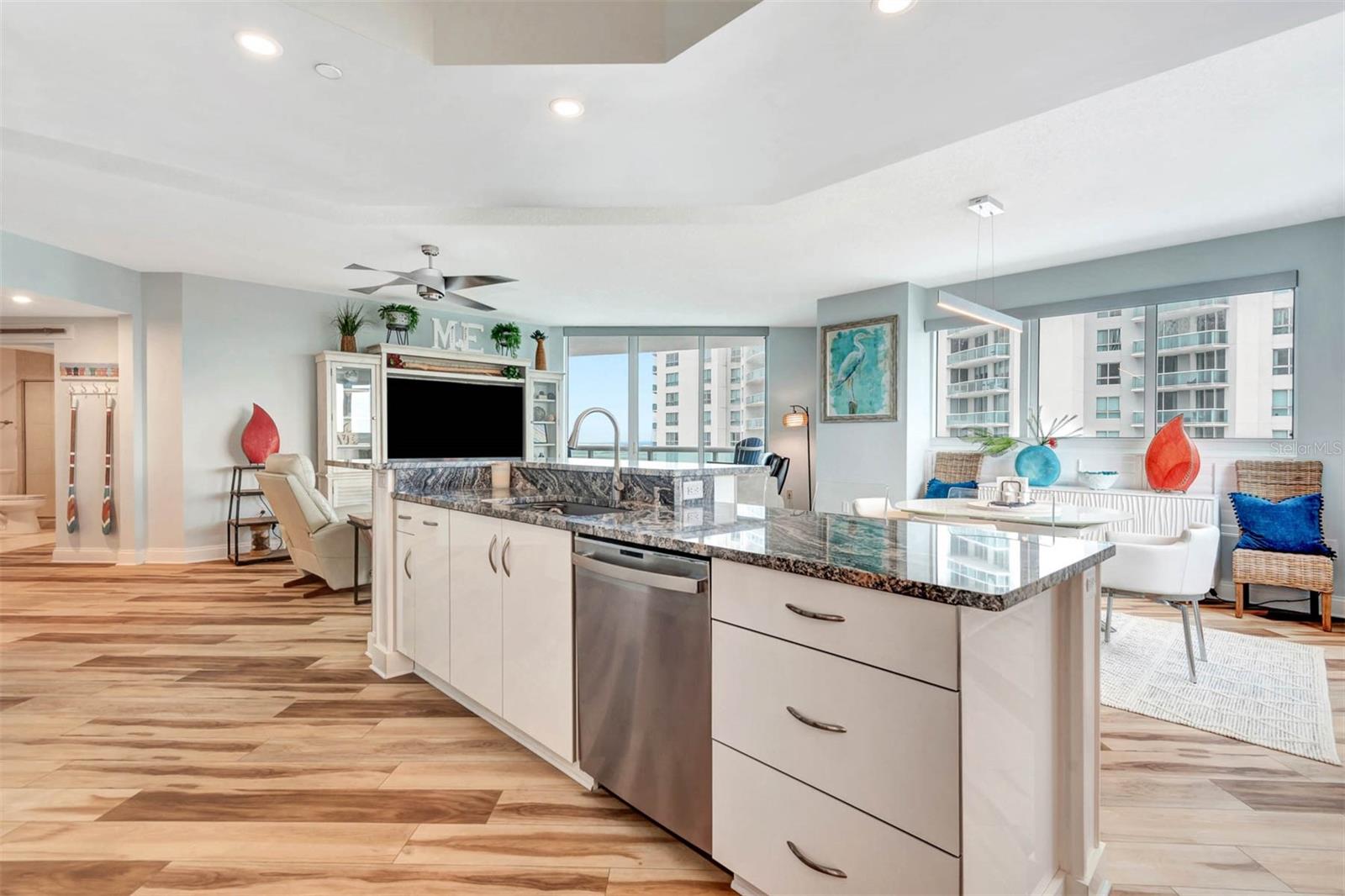 241 RIVERSIDE DR #1209