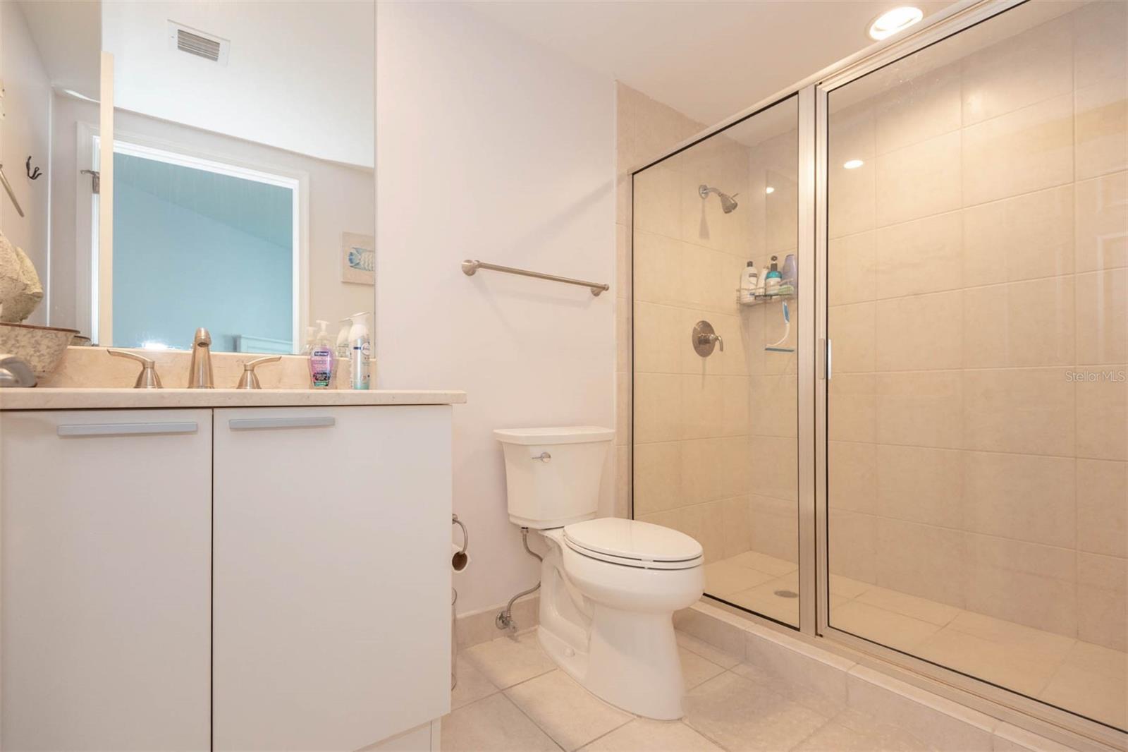 241 RIVERSIDE DR #1209