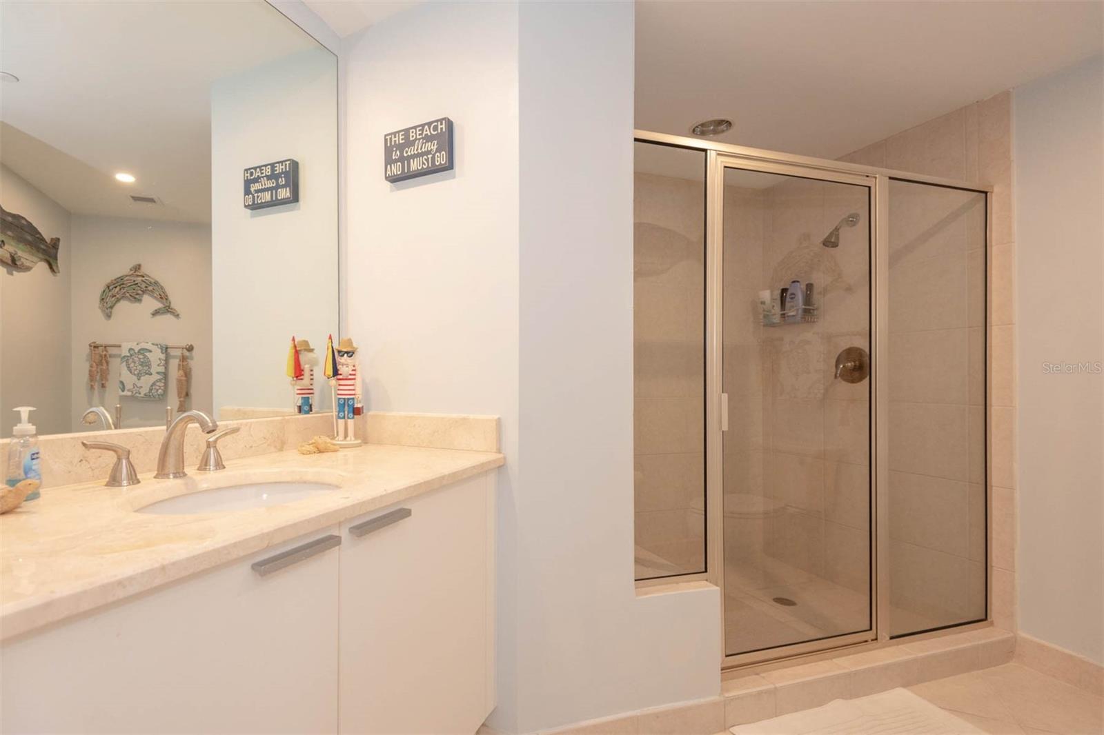 241 RIVERSIDE DR #1209