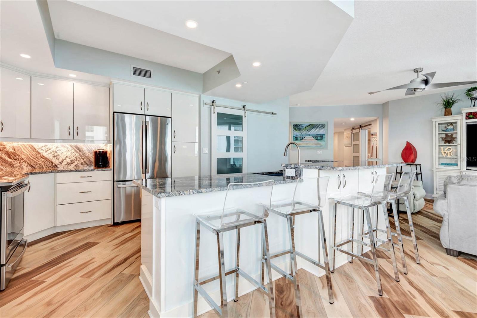 241 RIVERSIDE DR #1209