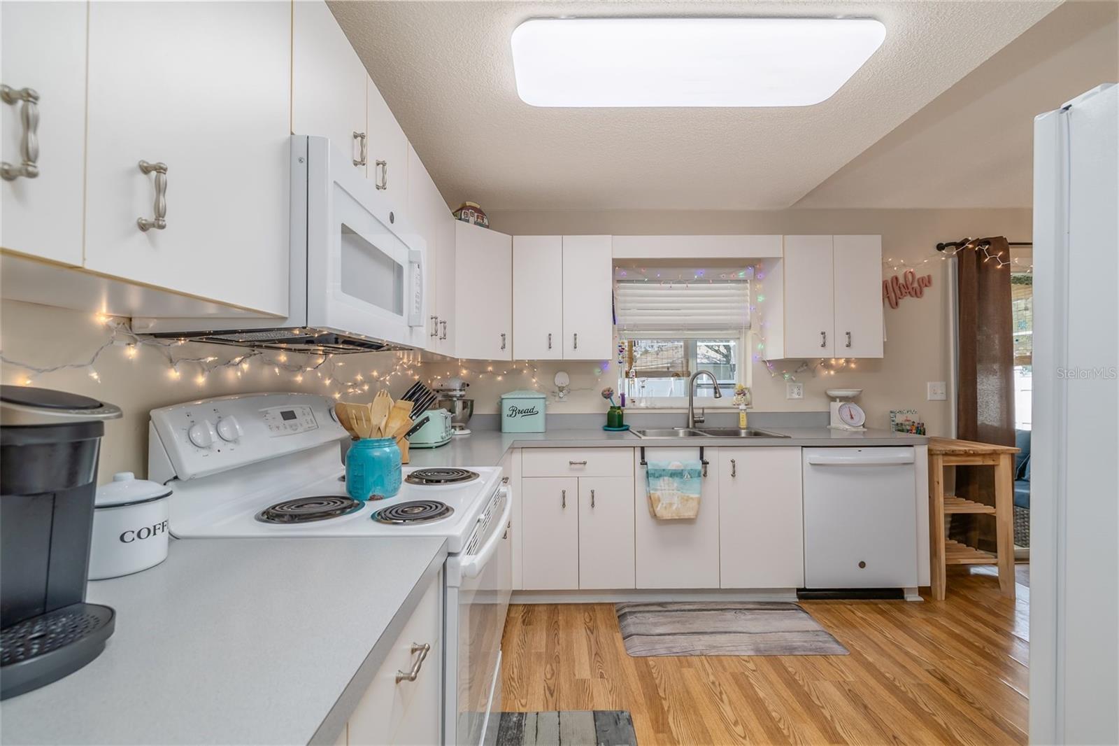 22 PROSPECT LN