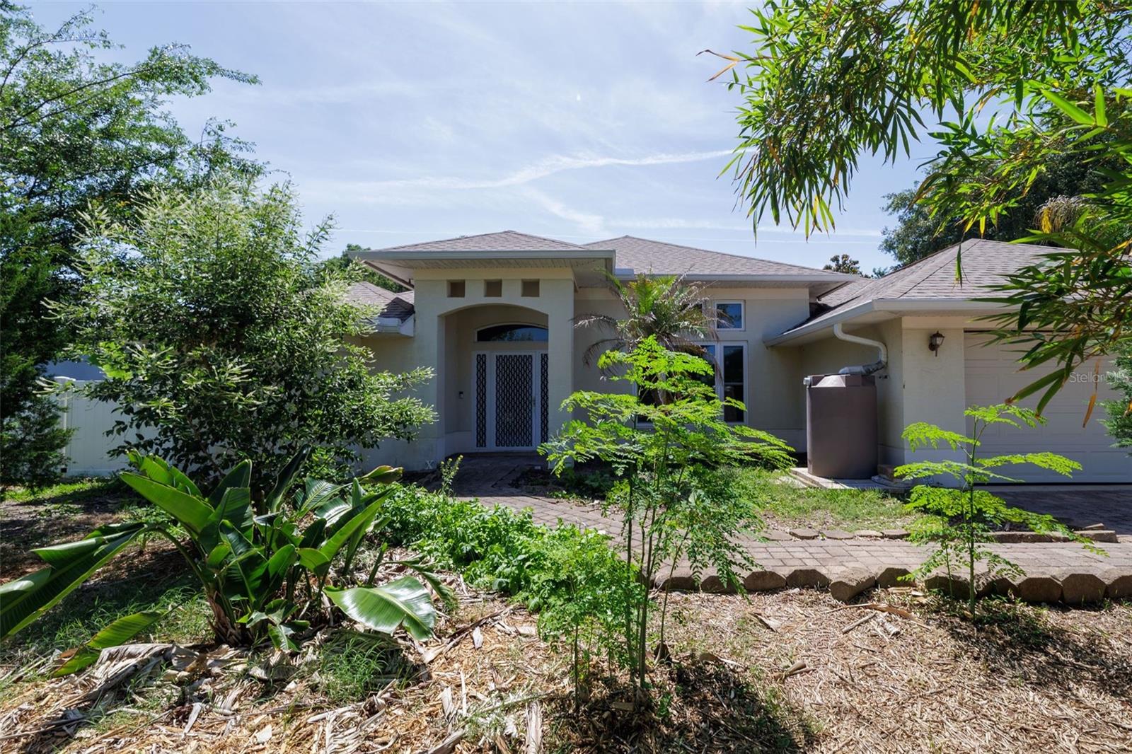 6 FAIRHILL LN