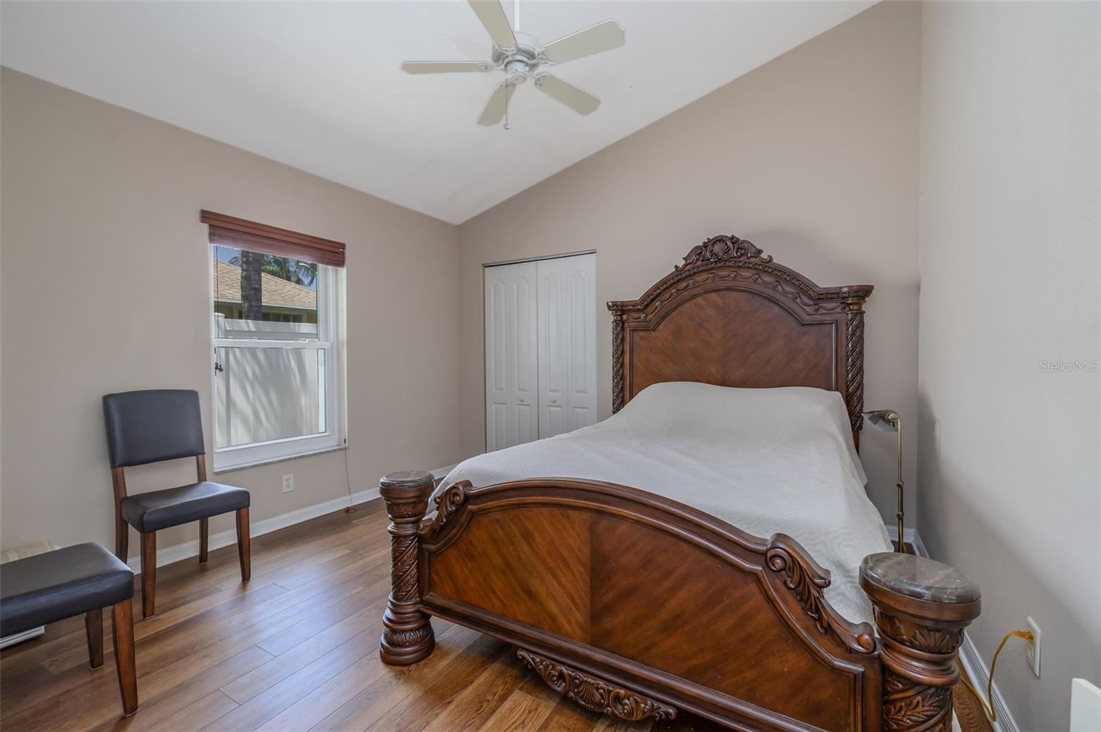 6 FAIRHILL LN