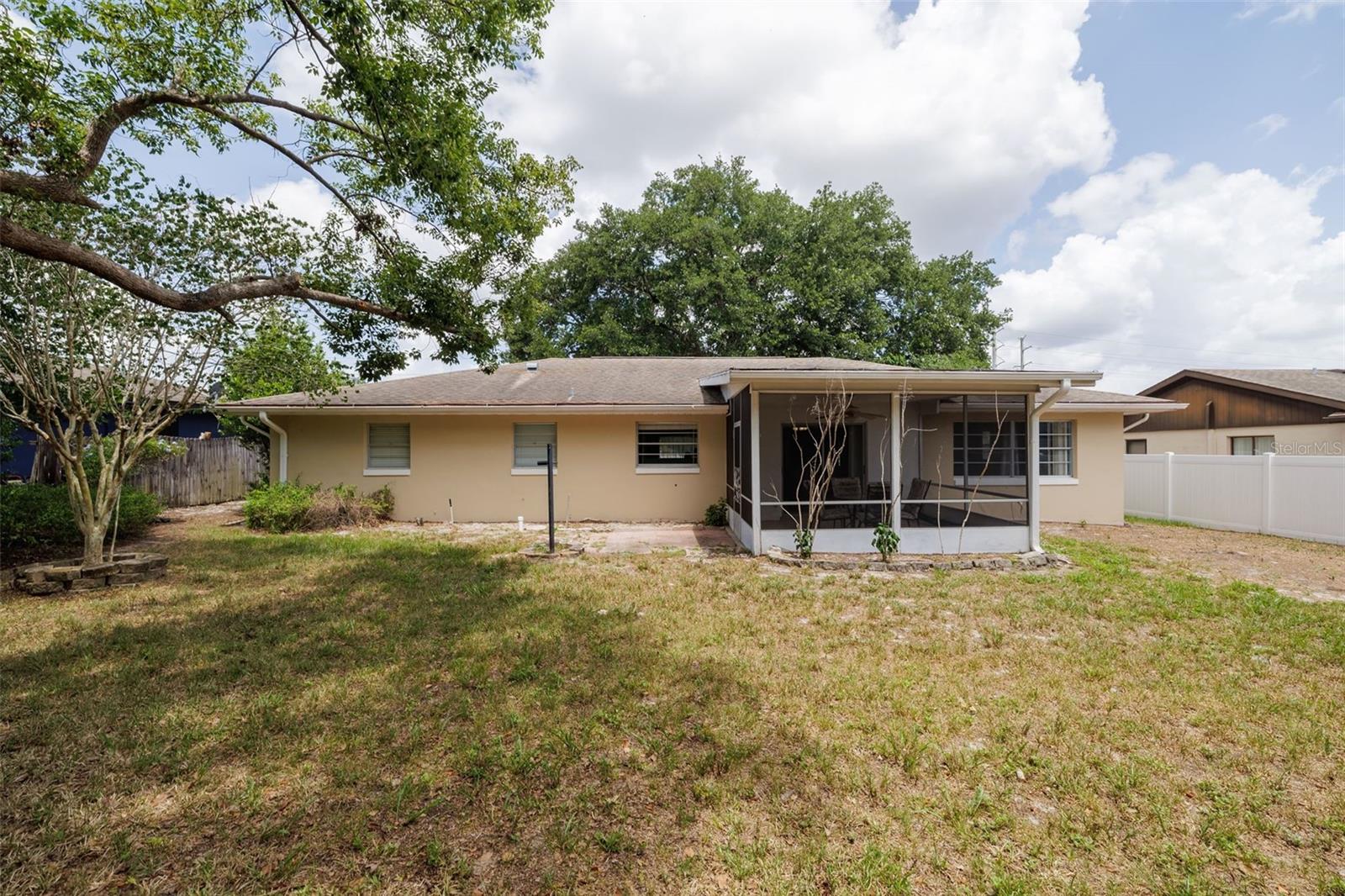 1987 S OLD MILL DR