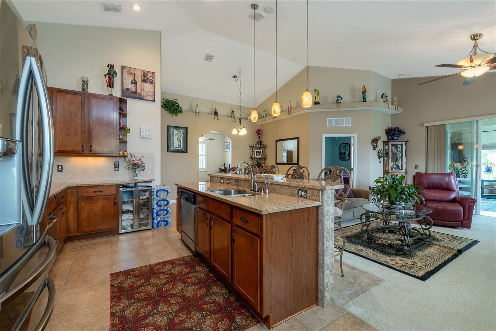 61 RAINTREE CIR