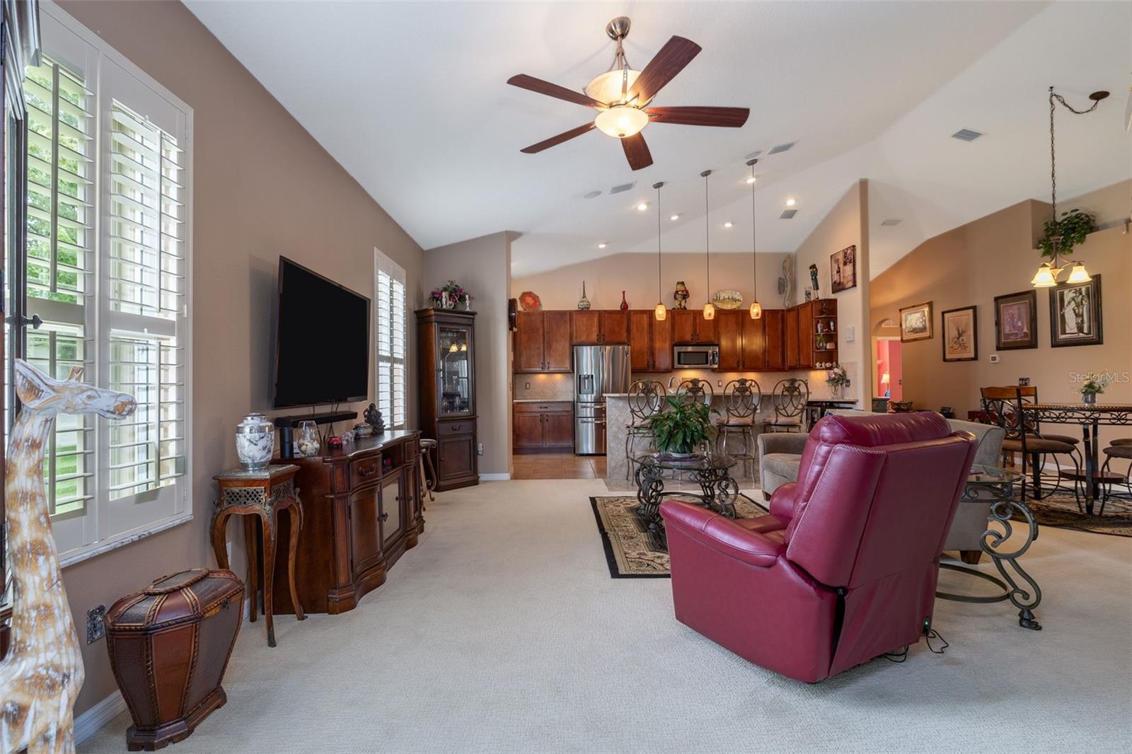 61 RAINTREE CIR