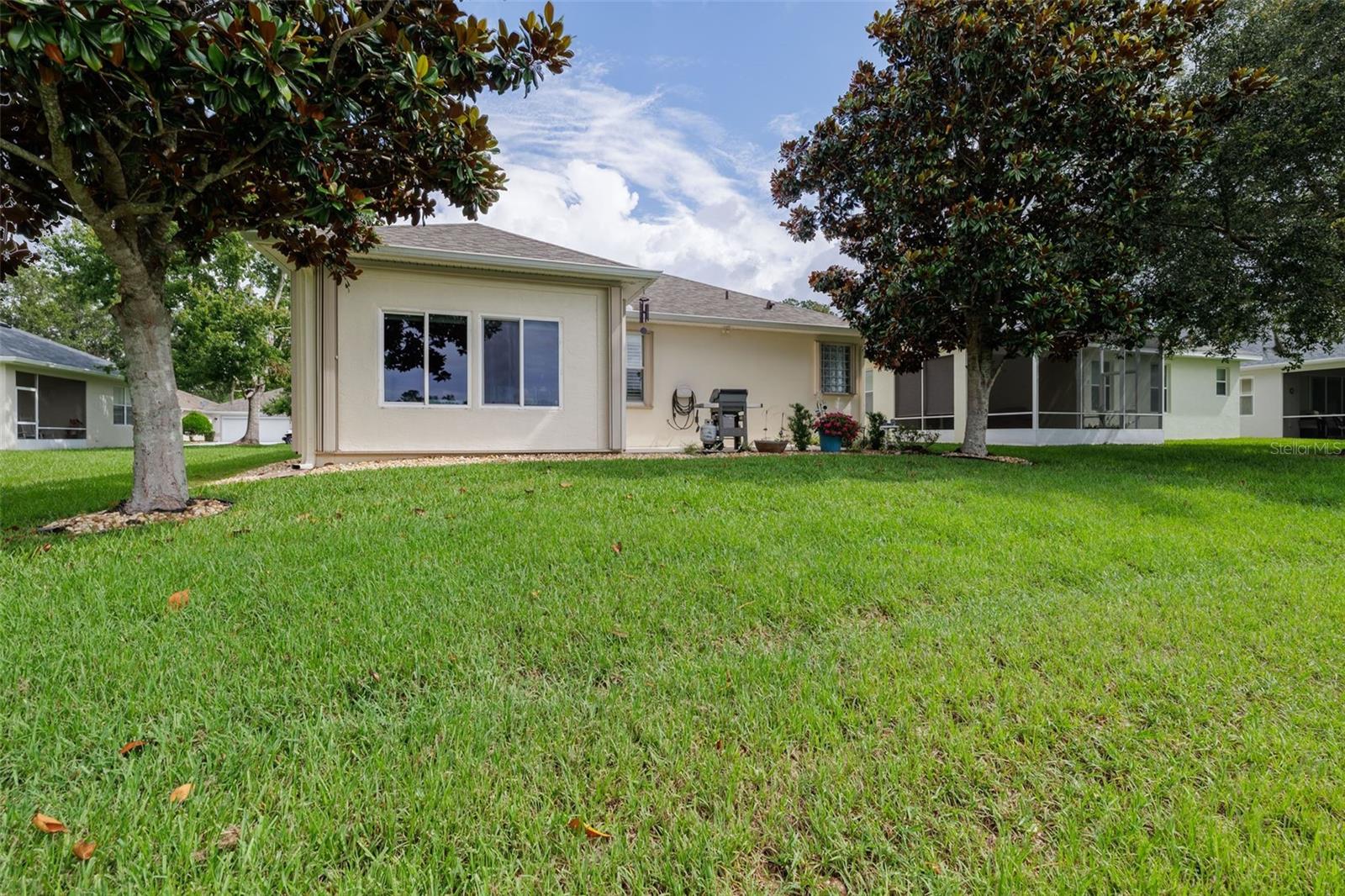 61 RAINTREE CIR