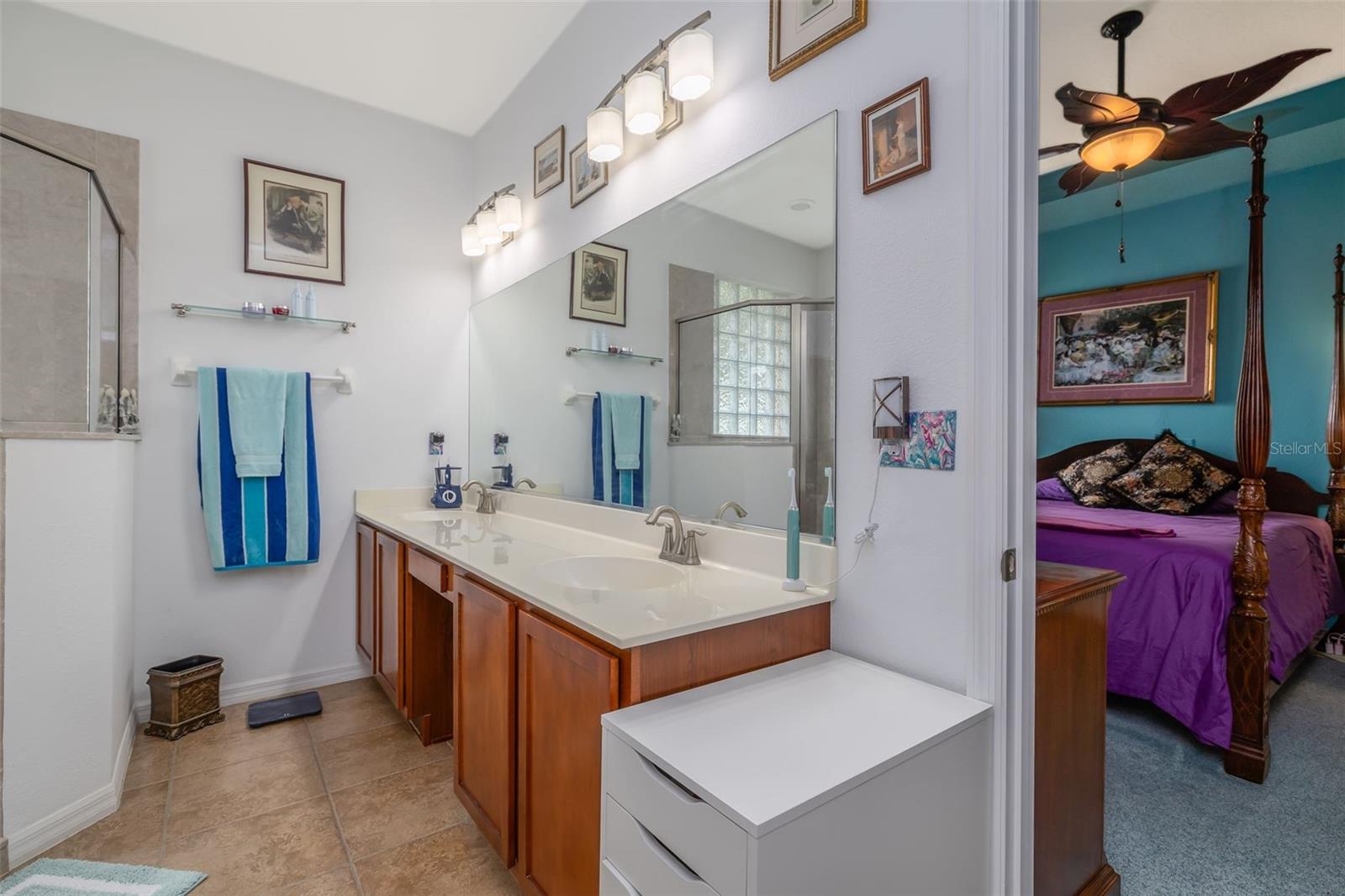 61 RAINTREE CIR