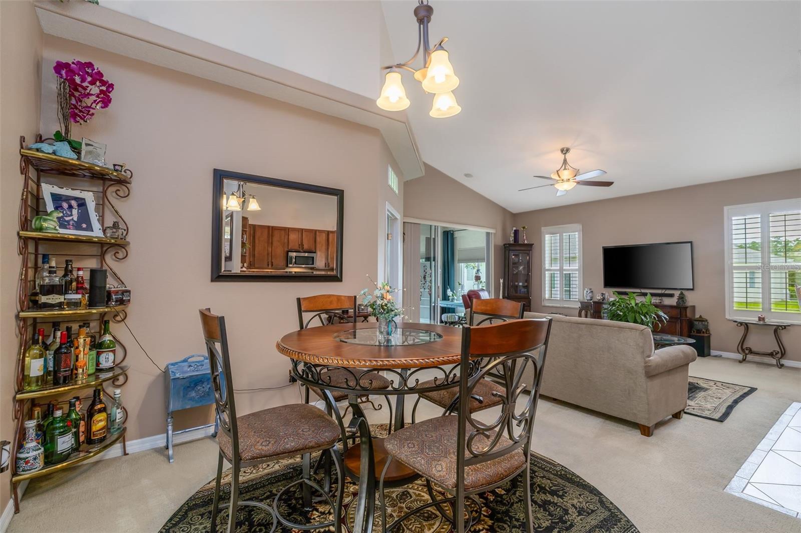 61 RAINTREE CIR