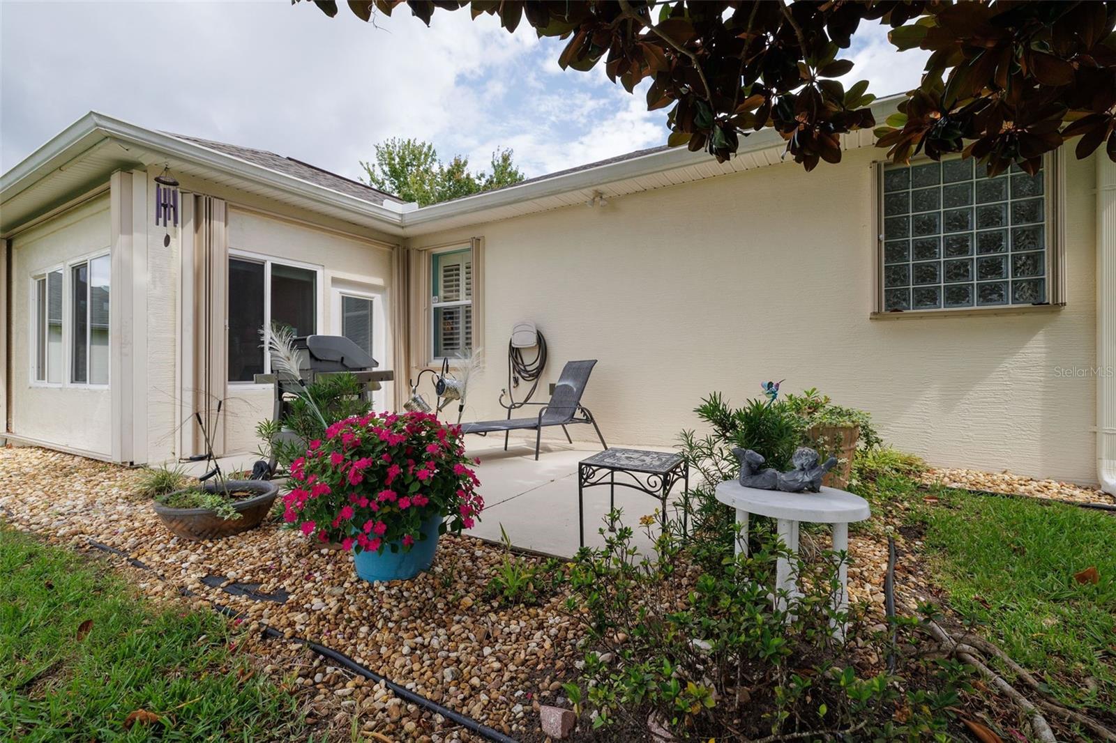 61 RAINTREE CIR