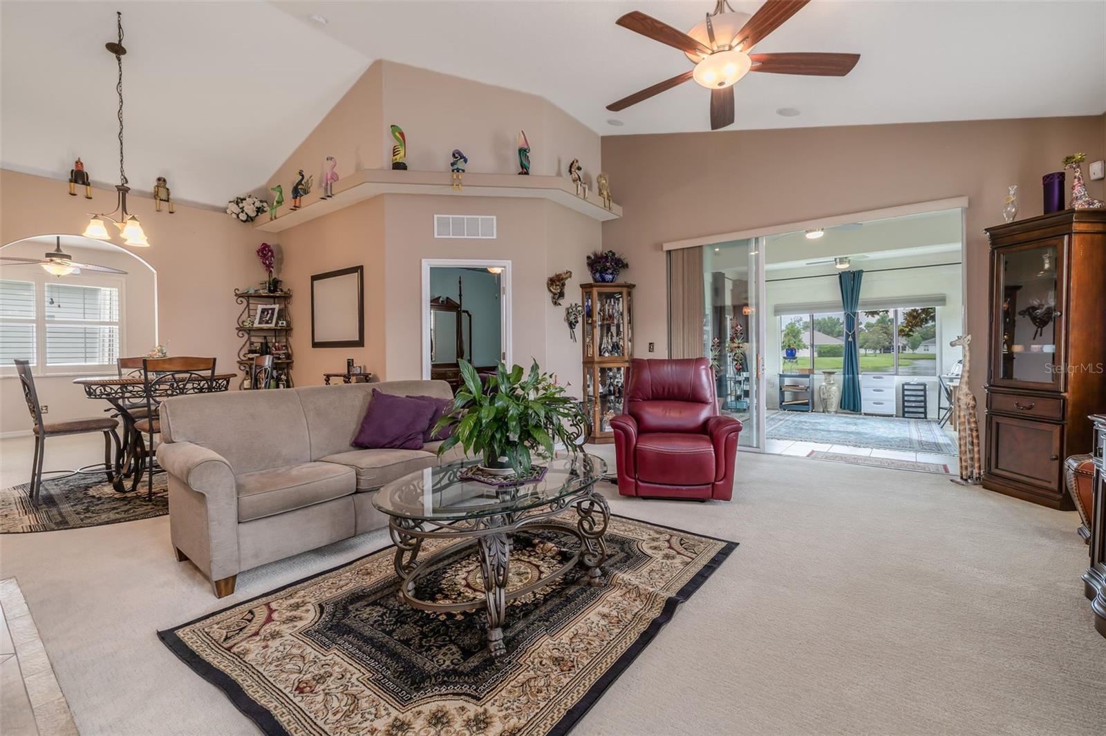 61 RAINTREE CIR