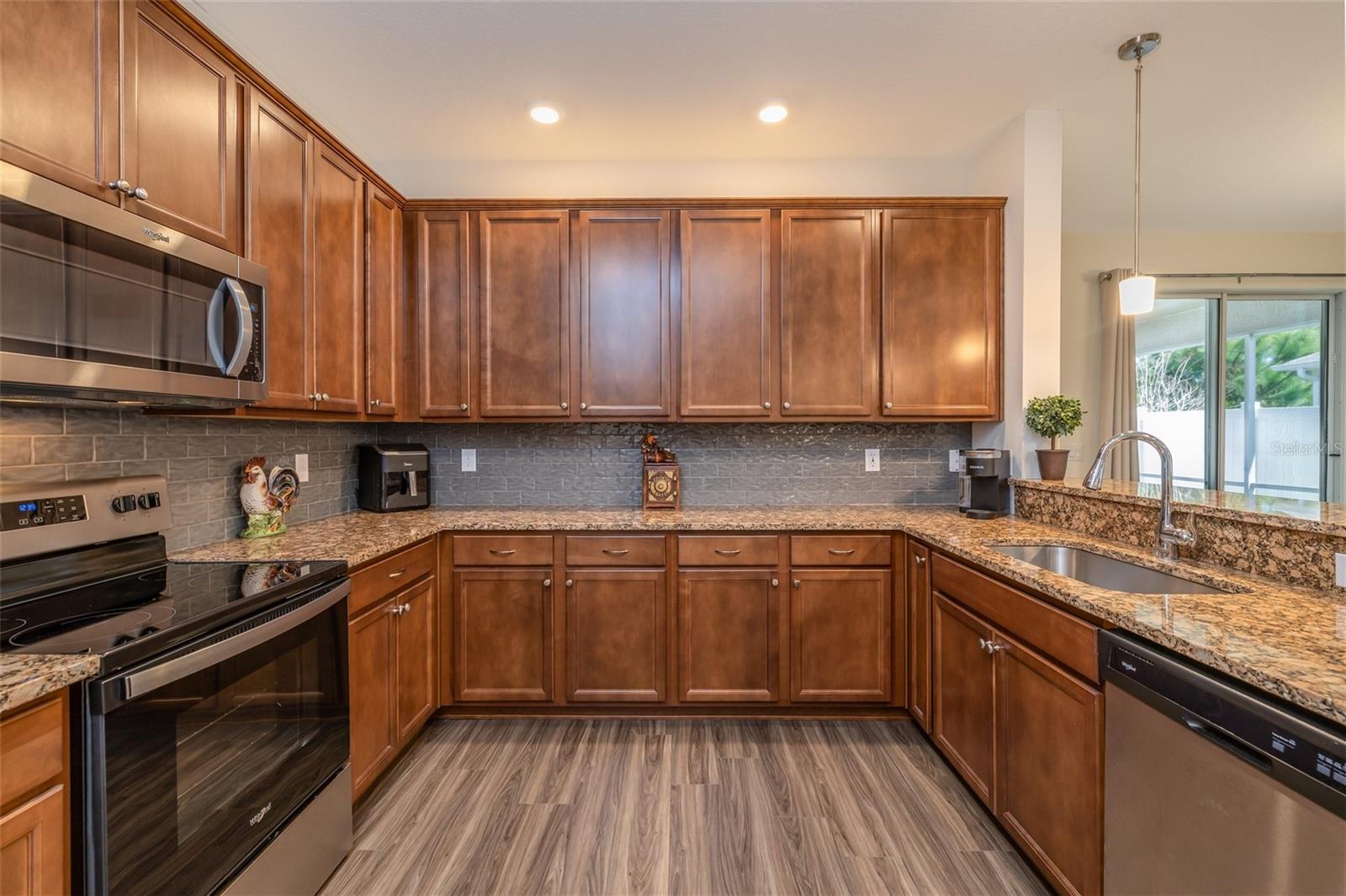 18 OAKLEAF WAY