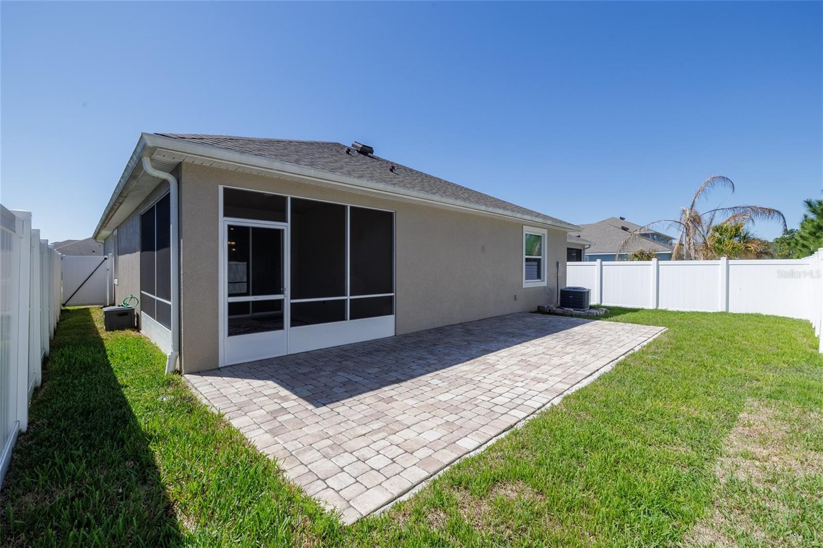 18 OAKLEAF WAY