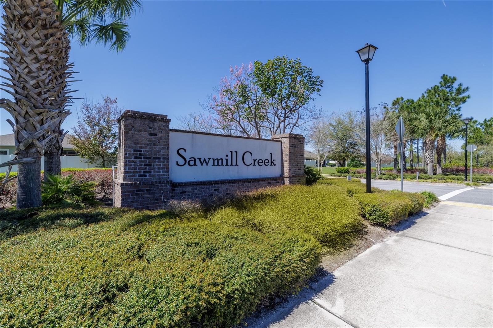 18 OAKLEAF WAY