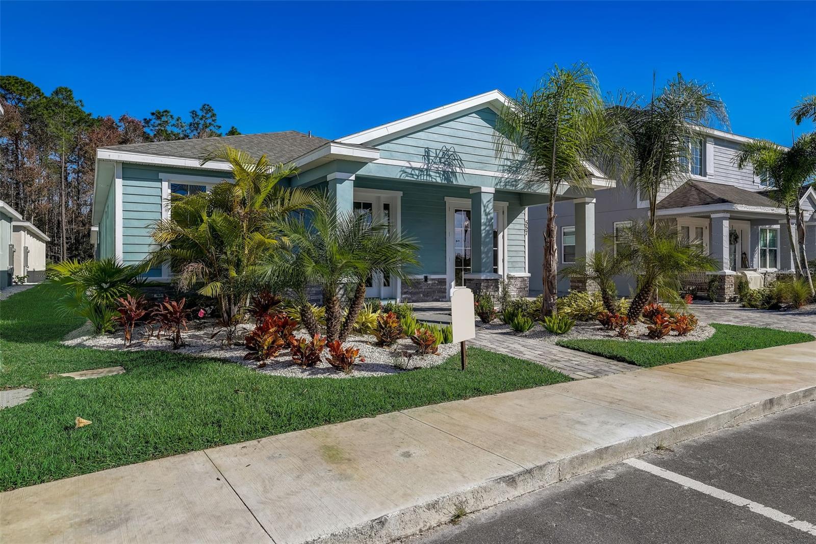 557 Venetian Palms BLVD