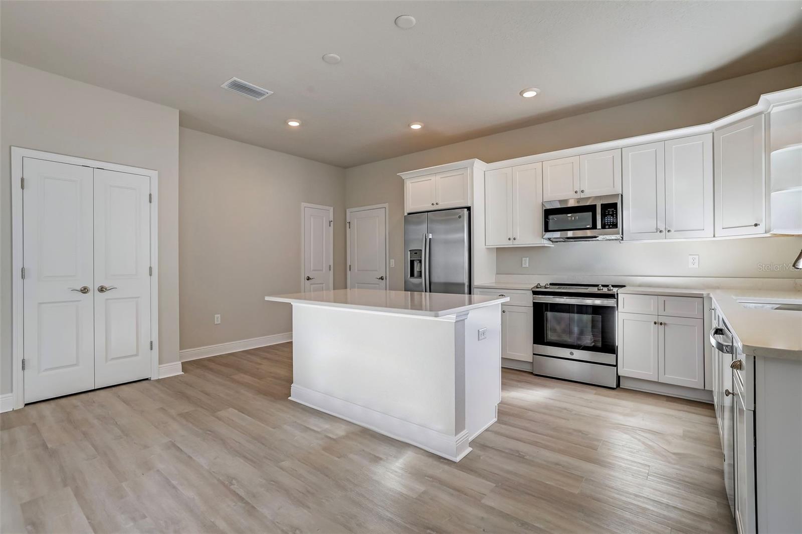 557 Venetian Palms BLVD