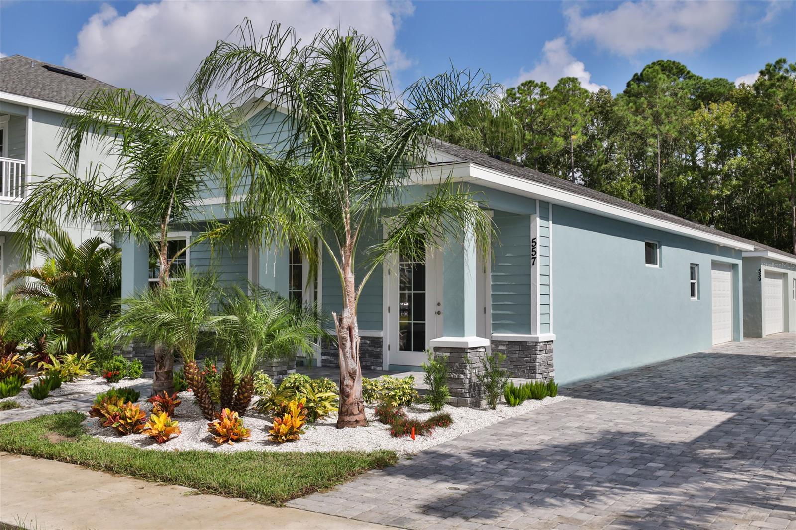 557 Venetian Palms BLVD