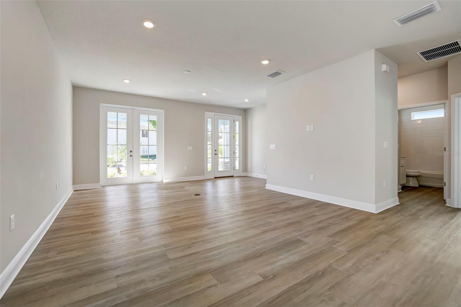 557 Venetian Palms BLVD