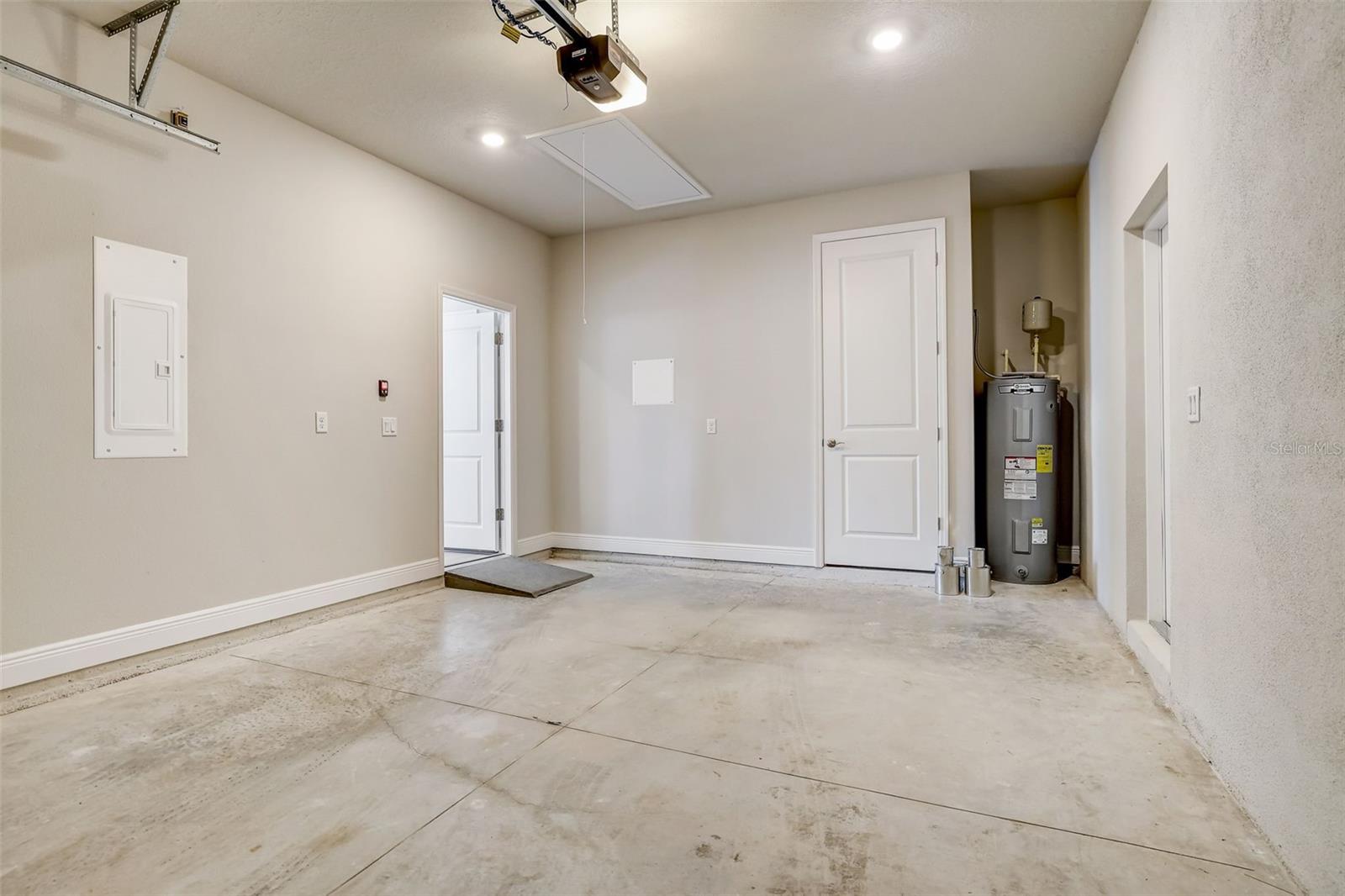 557 Venetian Palms BLVD