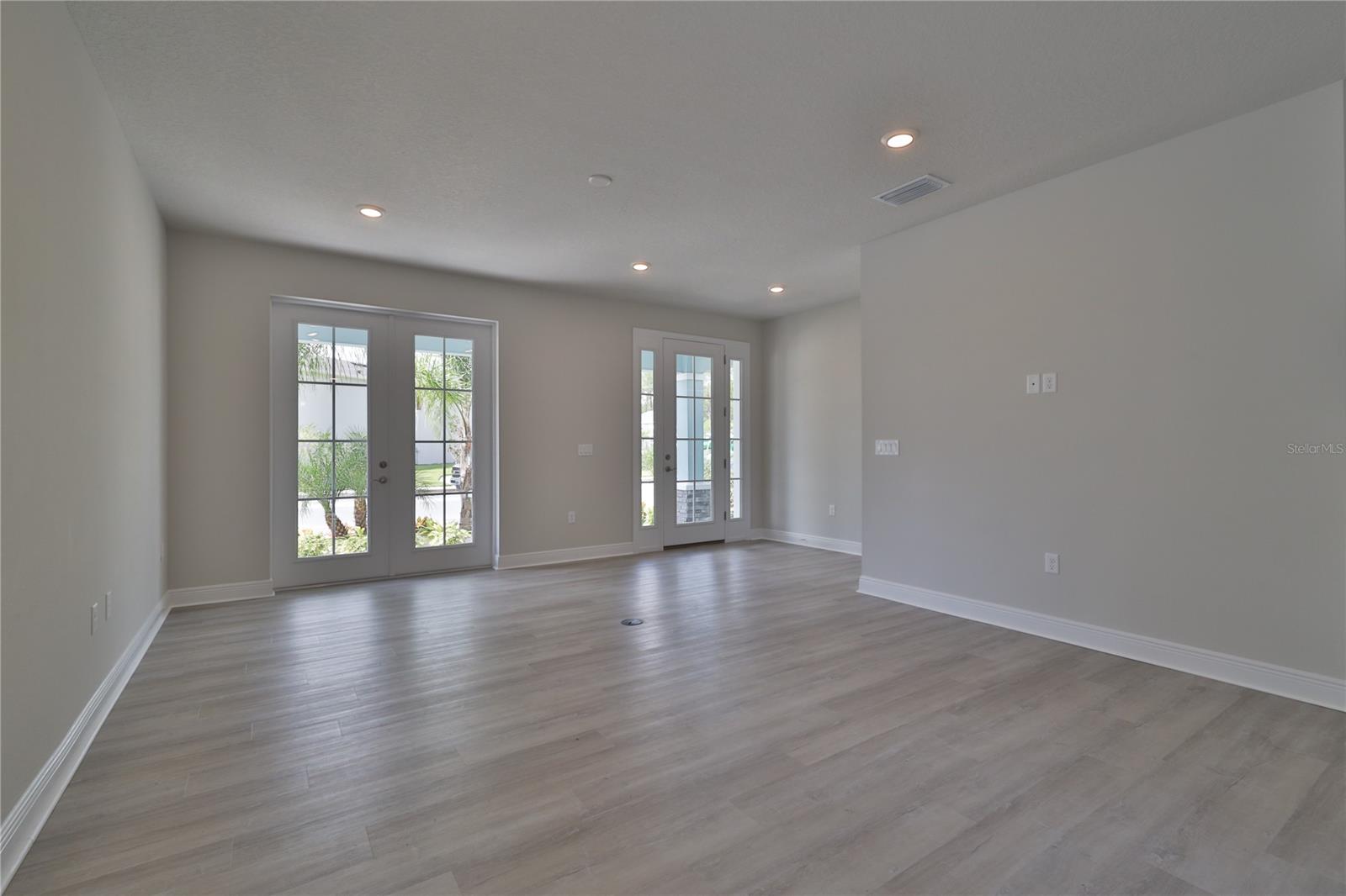 557 Venetian Palms BLVD