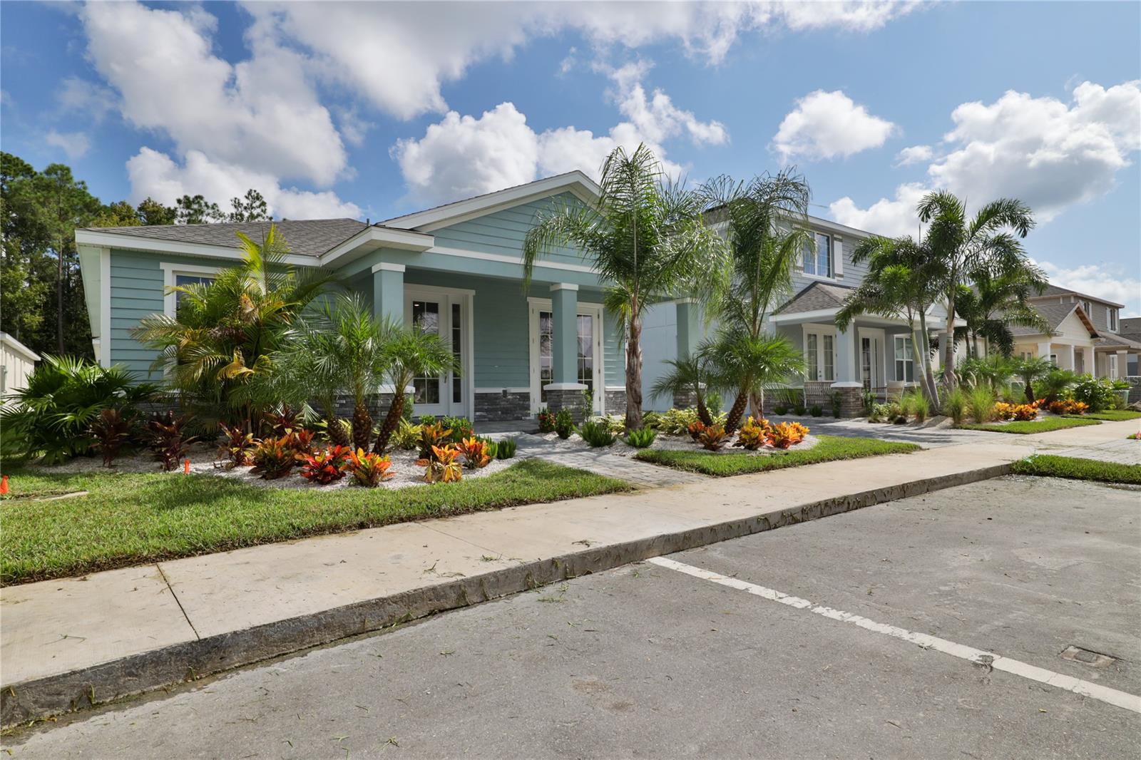 557 Venetian Palms BLVD