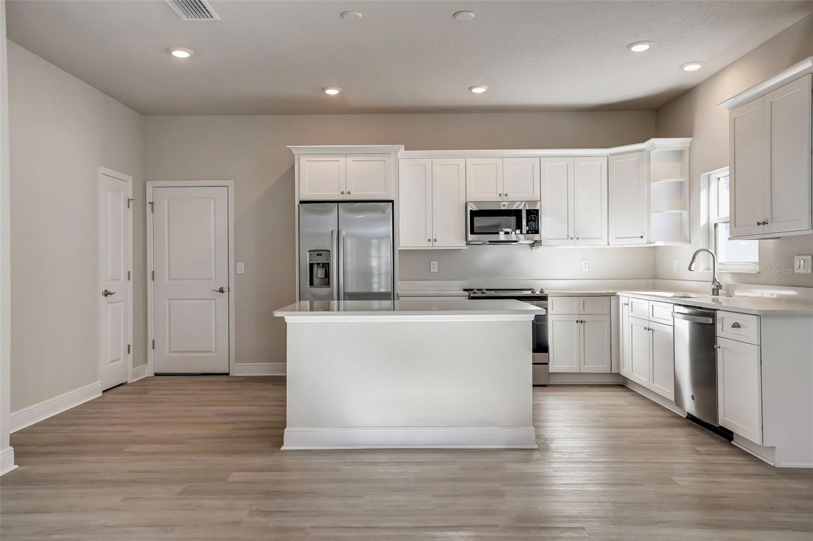 557 Venetian Palms BLVD