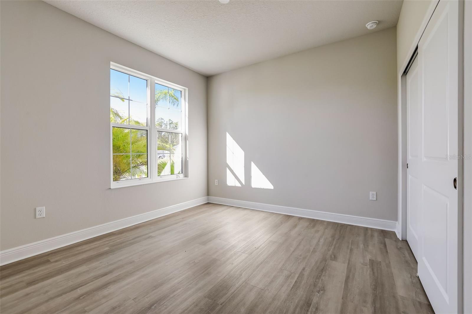 557 Venetian Palms BLVD