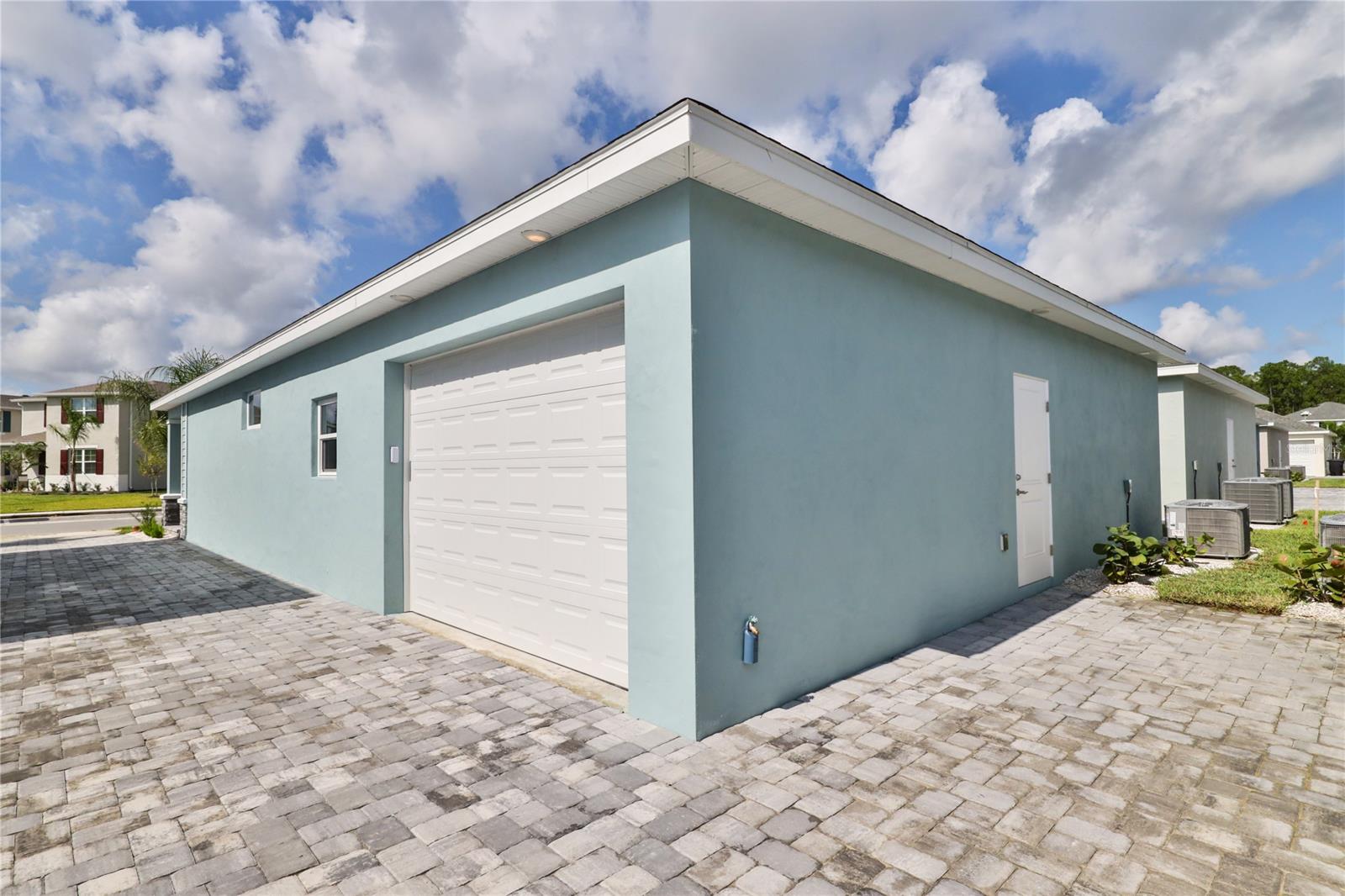 557 Venetian Palms BLVD