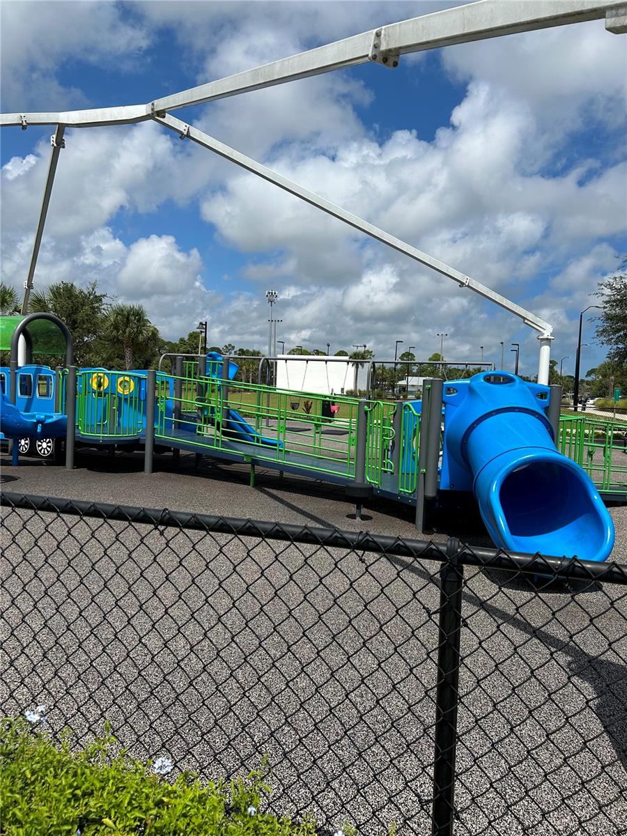 1627 UMBRELLA TREE DR