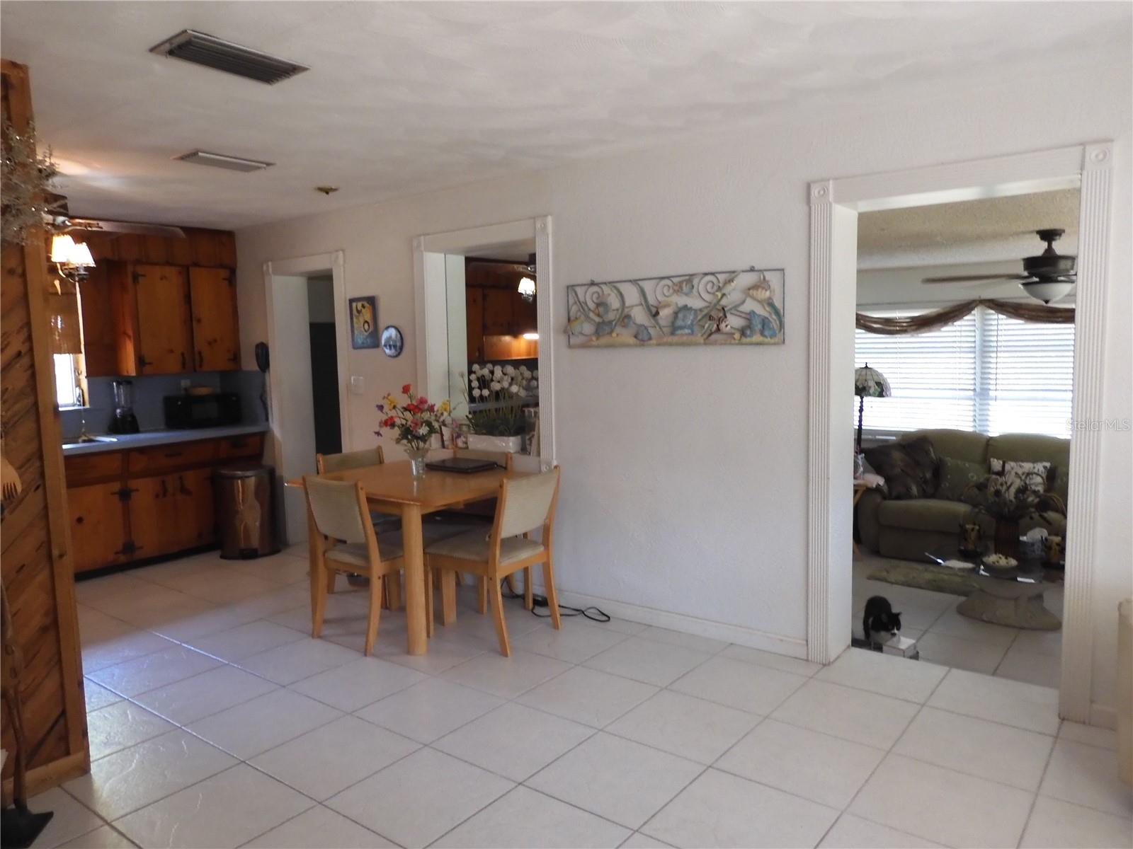 1627 UMBRELLA TREE DR