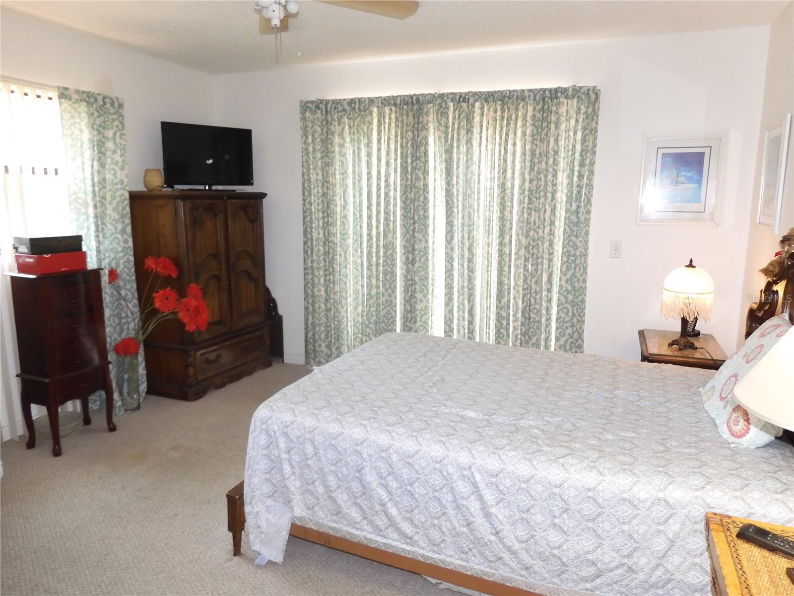 1627 UMBRELLA TREE DR