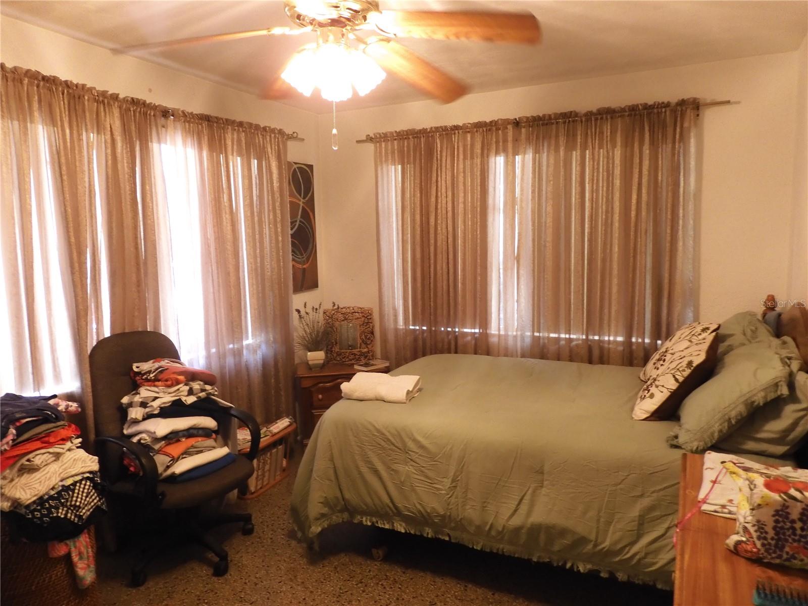 1627 UMBRELLA TREE DR