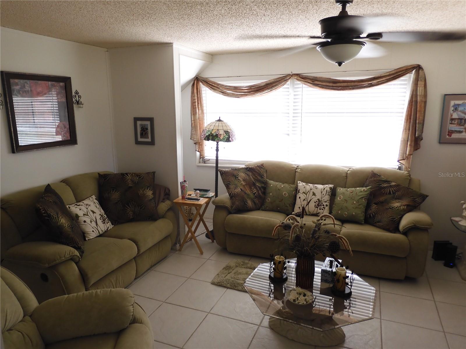 1627 UMBRELLA TREE DR