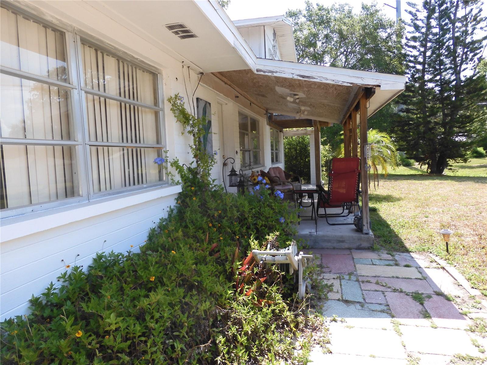 1627 UMBRELLA TREE DR