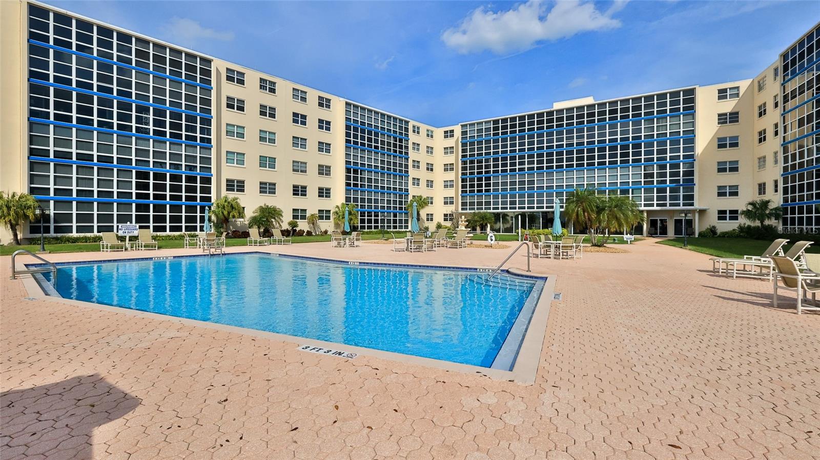 1224 S PENINSULA DR #219