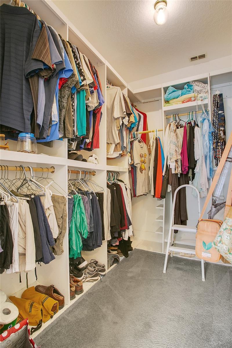 3592 GATLIN PLACE CIR