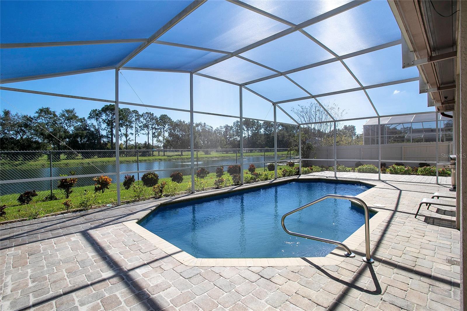 3592 GATLIN PLACE CIR