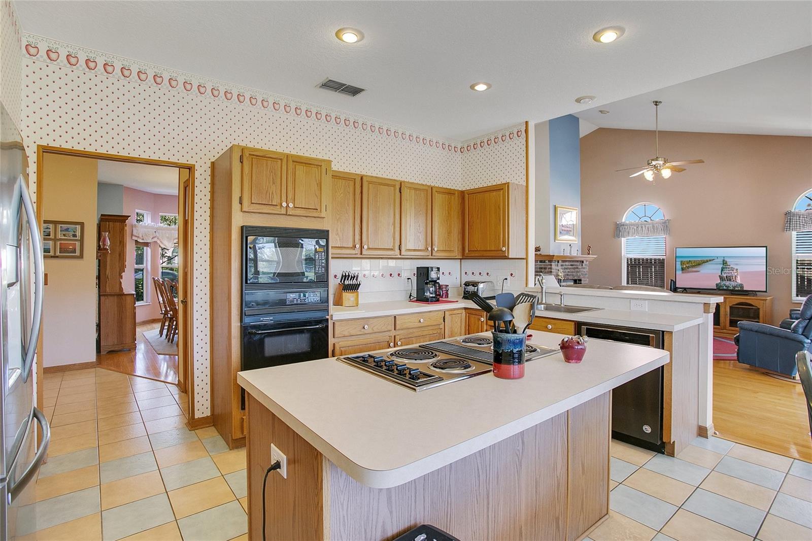 3592 GATLIN PLACE CIR