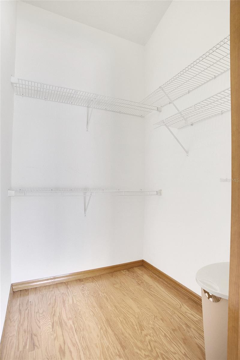 3592 GATLIN PLACE CIR