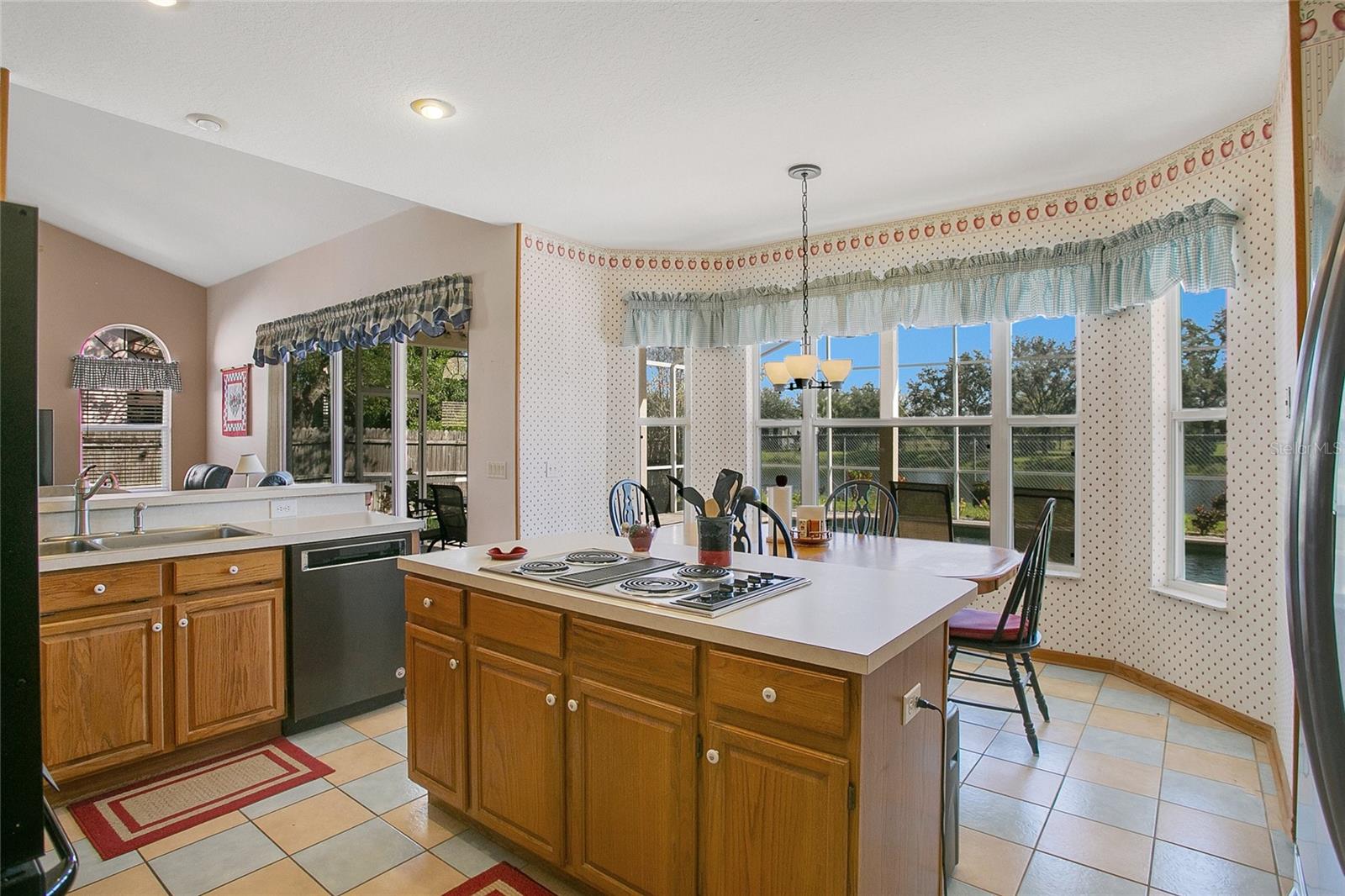 3592 GATLIN PLACE CIR