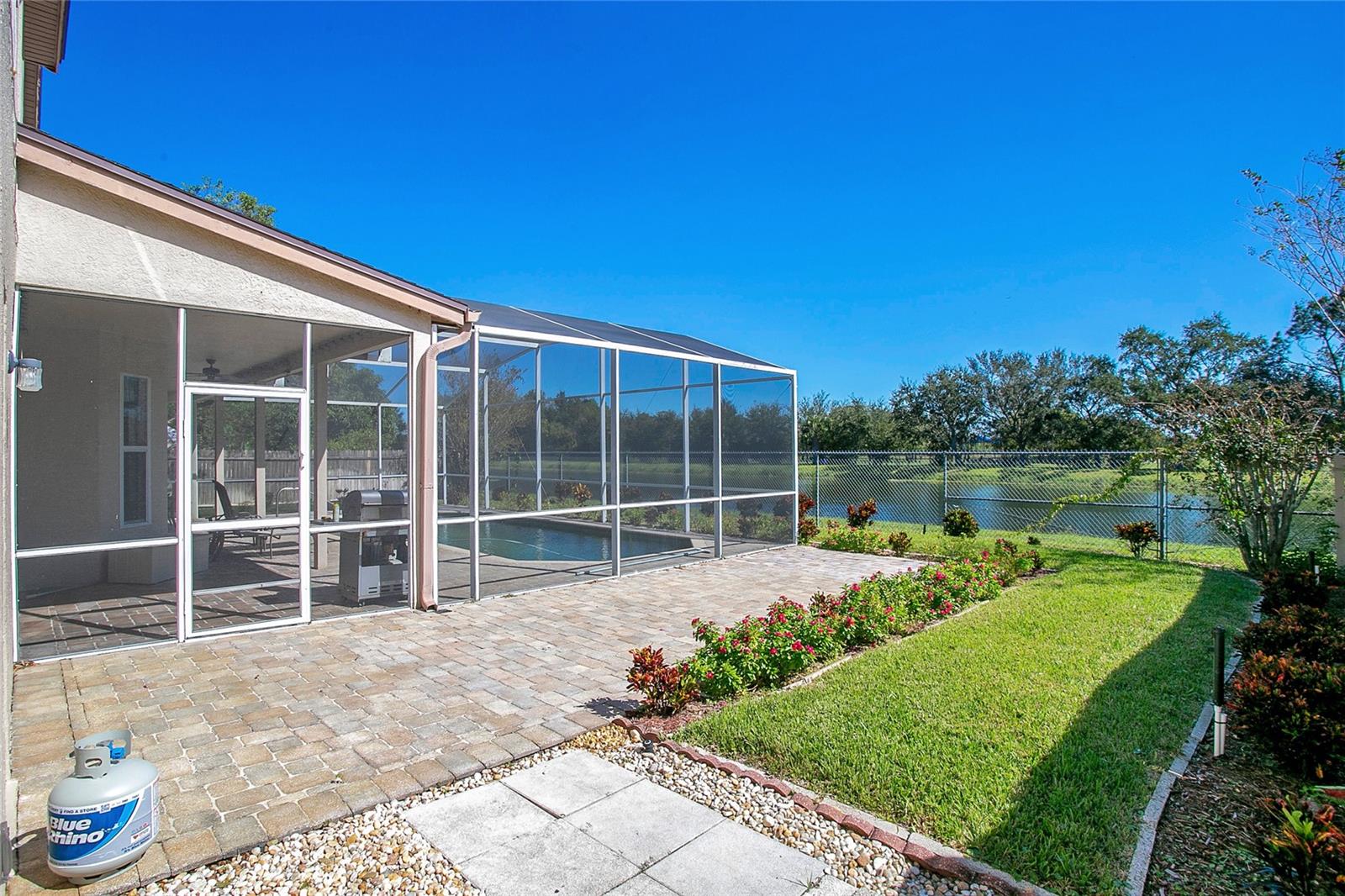 3592 GATLIN PLACE CIR