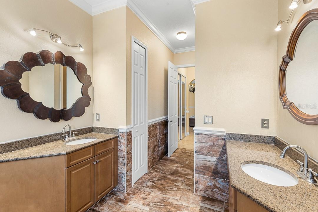 2081 SW BAYSHORE BLVD