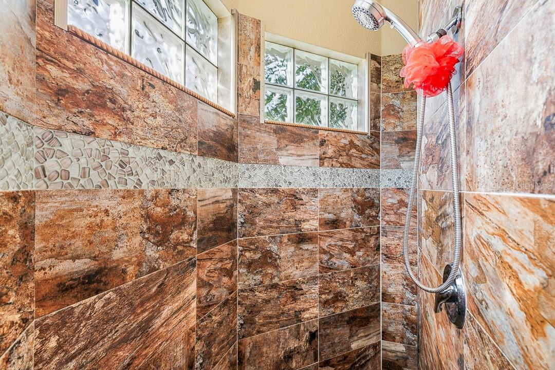 2081 SW BAYSHORE BLVD