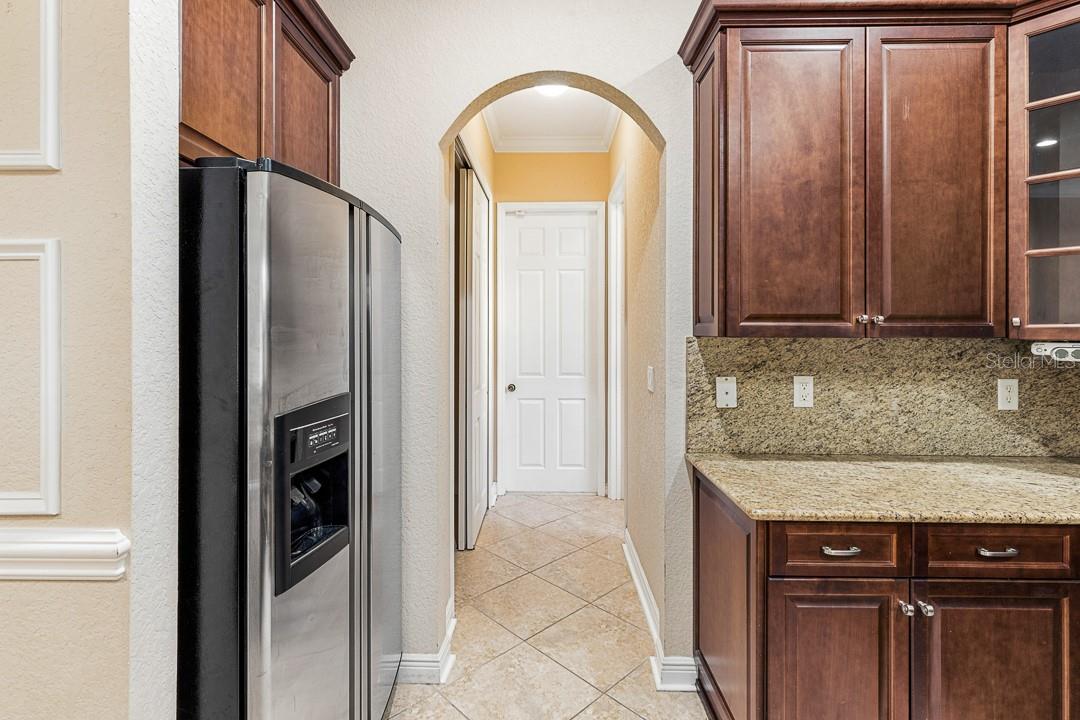 2081 SW BAYSHORE BLVD